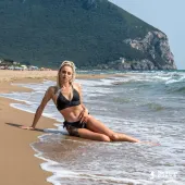 Sara Topalova