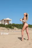 Sara Topalova